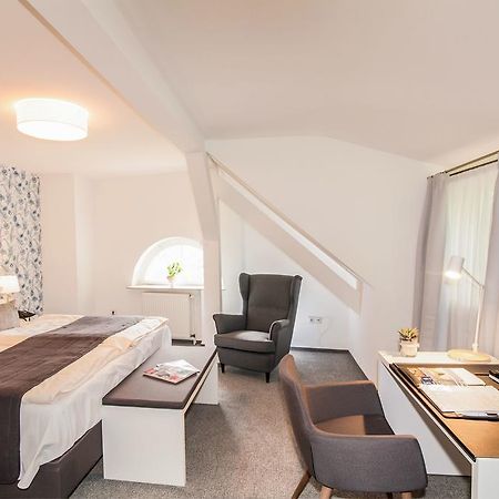 Hofgut Dippelshof Hotel- Und Restaurant Kg Muehltal  ภายนอก รูปภาพ
